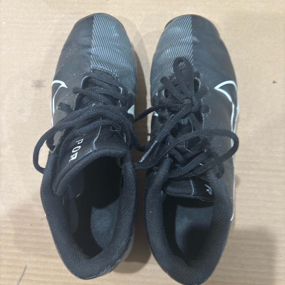 Black Baseball Shoe with White Accents